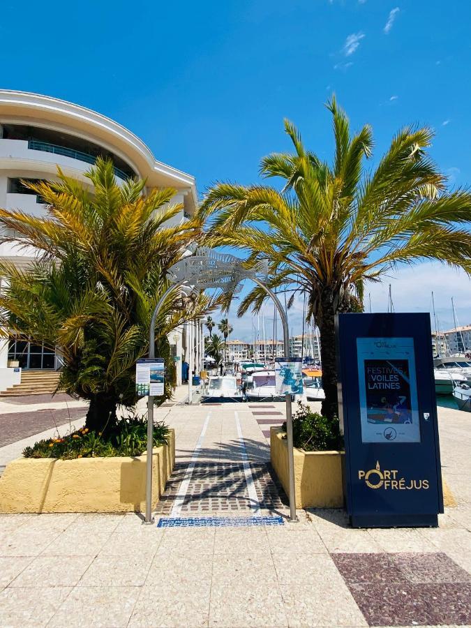 Charmant 2 Pieces A Port-Frejus Exterior photo